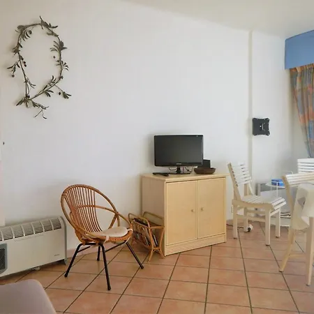 2 Pieces, Terrasse, Proche Et Centre, - Fr-1-251-345 Apartment *