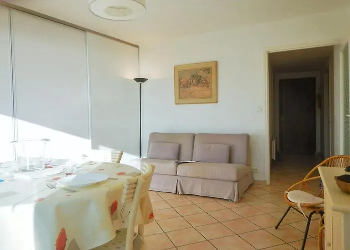 2 Pieces, Terrasse, Proche Et Centre, - Fr-1-251-345 Apartment Le Lavandou