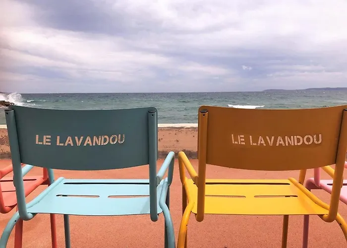 2 Pieces, Terrasse, Proche Et Centre, - Fr-1-251-345 Le Lavandou