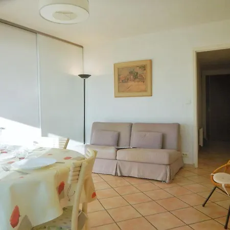 2 Pieces, Terrasse, Proche Et Centre, - Fr-1-251-345 Apartmán Le Lavandou