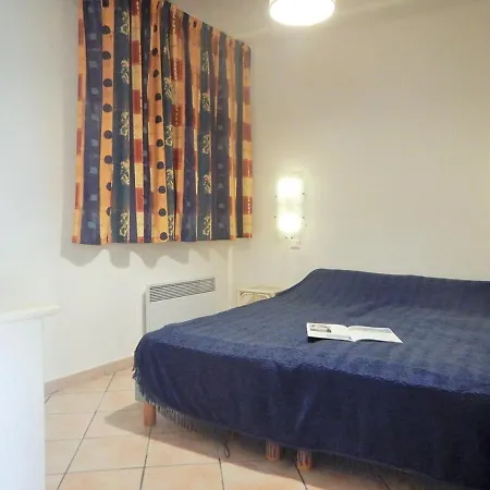 2 Pieces, Terrasse, Proche Et Centre, - Fr-1-251-345 Apartment *